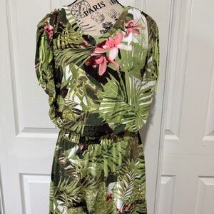 NWT Floral short dress medium
